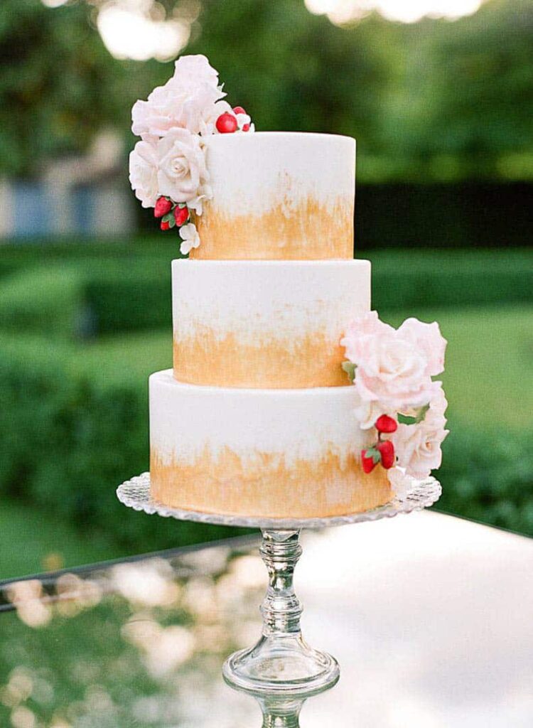 Cake Ideas (Credit : junebugweddings)