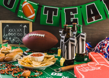 Food Station (Credit: The Holidaze Craze)