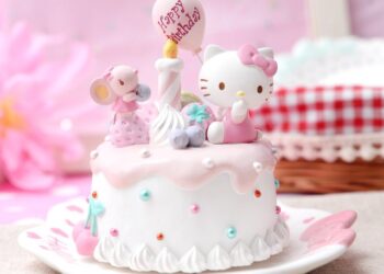 Hello Kitty Birthday Cake (Credit: Pinkoi)