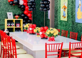Party Decorations Ideas (Credit : prettymyparty)