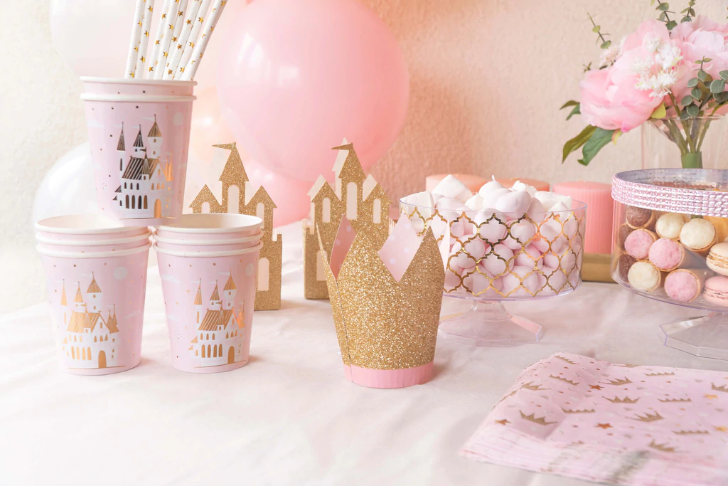 Table Decor Ideas (Credit : momoparty)