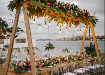 Wedding Decorations (Credit : greenweddingshoes)