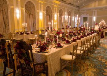 Wedding Decorations Ideas (Credit : Insideweddings)