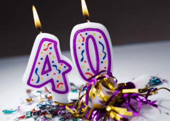 40th Birthday Party Ideas (Credit: partyhosthelper)