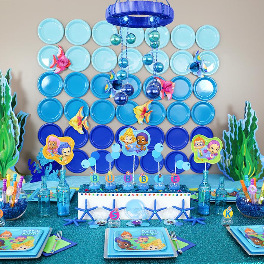 Bubble Guppies Party Decoration (Credit: orientaltrading)