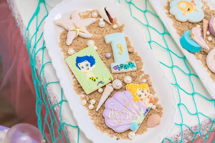 Bubble Guppies Party Food Ideas (Credit: karaspartyideas)