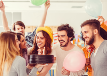Celebrating 21st Birthday Party (Credit: Cozymeal)