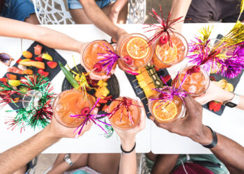 Cocktails Party Ideas (Credit: Upscale Living Magazine)