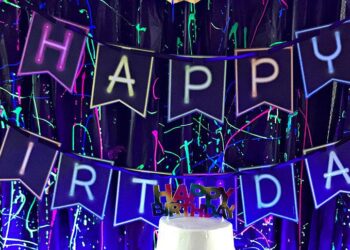 Glow in The Dark Birthday Banner (Credit: birthdayinabox)