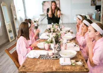 Spa Birthday Party Activities (Credit: Pop Sugar)