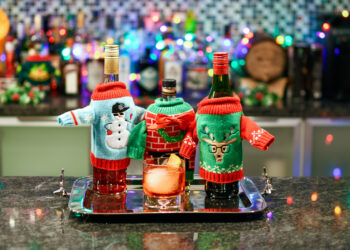 Ugly Sweater Party Drink (Credit: makeeverydayanevent)