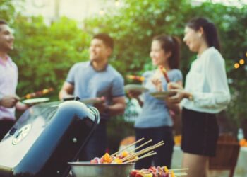 BBQ Party Ideas (Credit: postable)