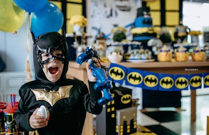 Batman Party Ideas (Credit: Kara's Party Ideas)
