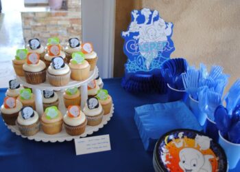 Casper Party Table Setting (Credit: Pinterest)