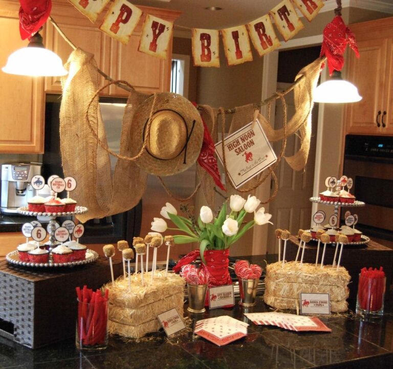 Cowboy Party Decorations (Credit: Kara's Party Ideas)