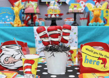 Dr Seuss Party Favors (Credit: lauraslittleparty)