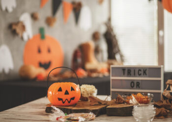 Halloween Party Centerpieces (Credit: Baby Magazine)