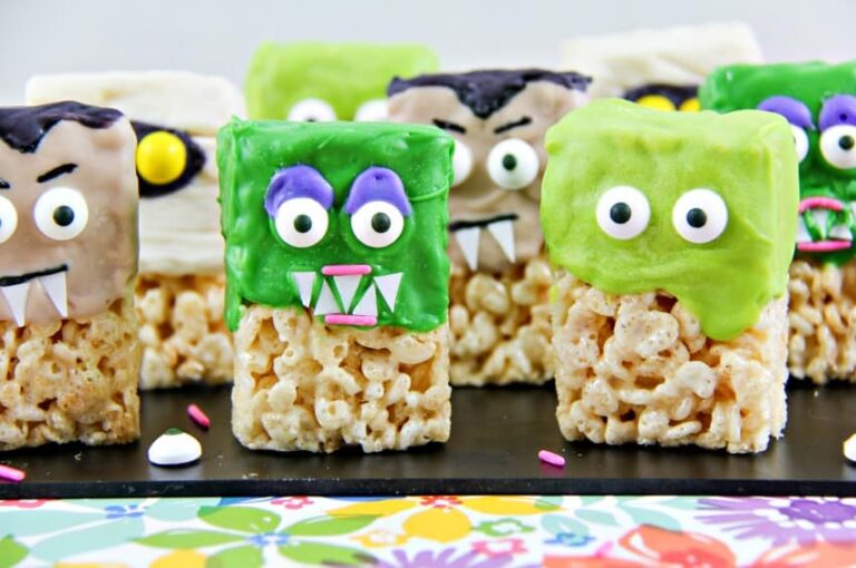 Hotel Transylvania Party Treats (Credit: 5minutesformom)