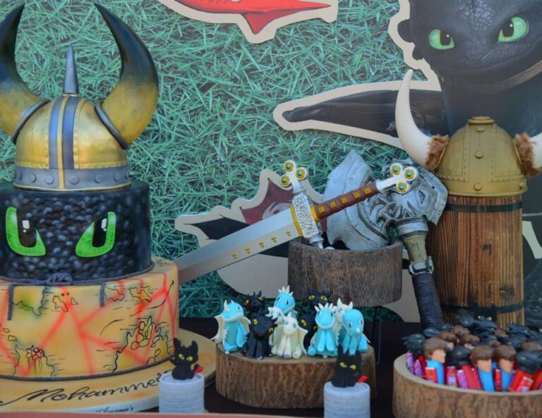How to Train Your Dragon Party Treats (Credit: catchmyparty)