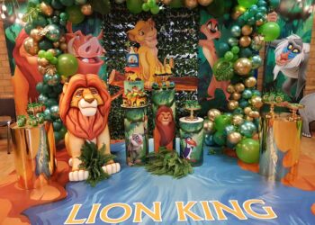 The Lion King Party Decorations (Credit: catchmyparty)