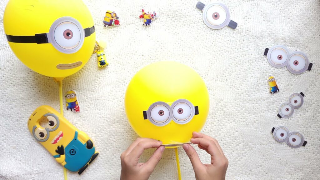 Minion Balloons
