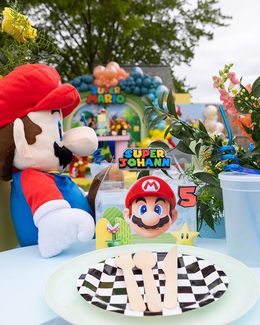 Super Mario Bros birthday party ideas1