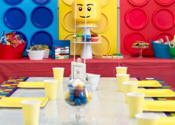 LEGO Birthday Table Setting