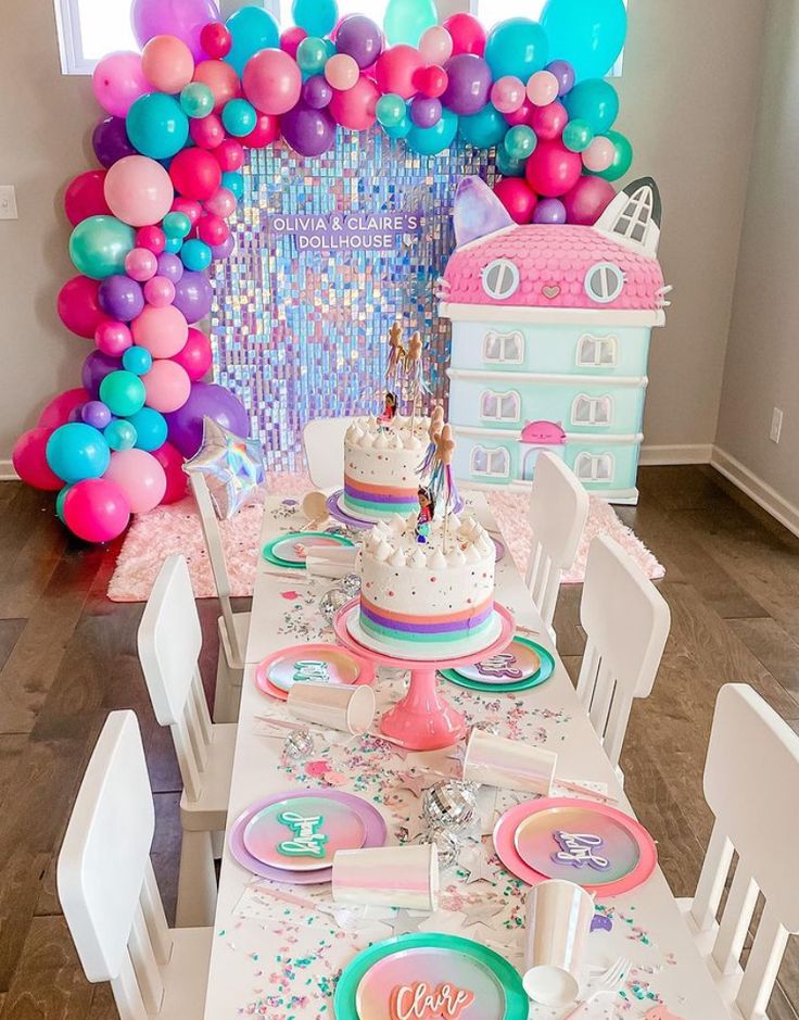 Gabby's Dollhouse Birthday Party Table Setting