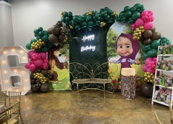 Masha and The Bear Birthday Decor