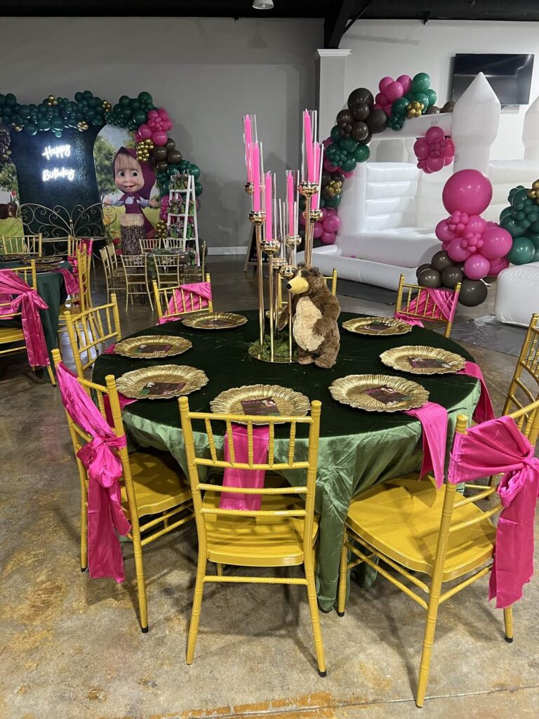 Masha and The Bear Birthday Table Setting