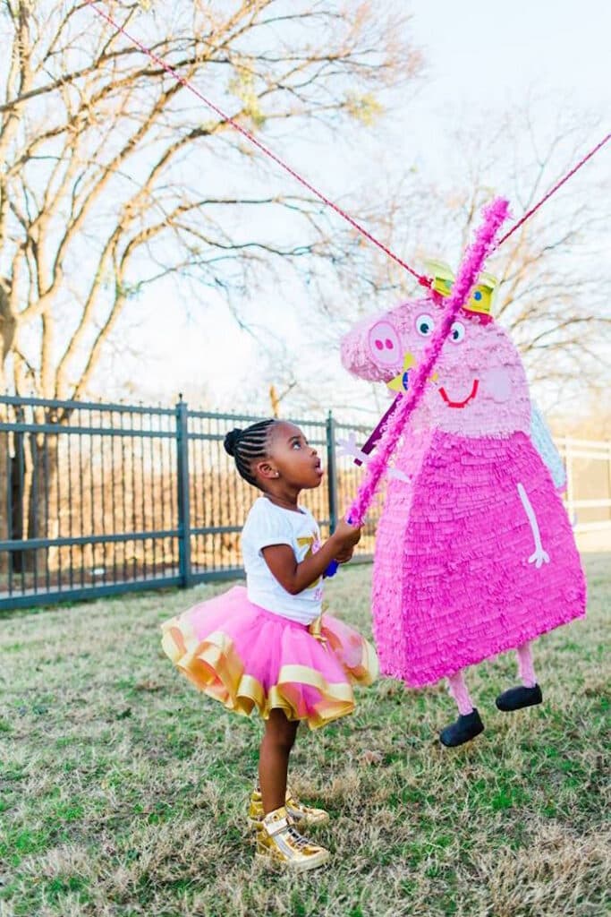 Peppa Pig Birthday Party Pinata