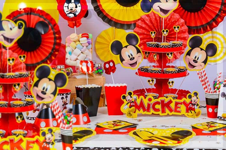 Mickey Mouse Birthday Party Table Setting