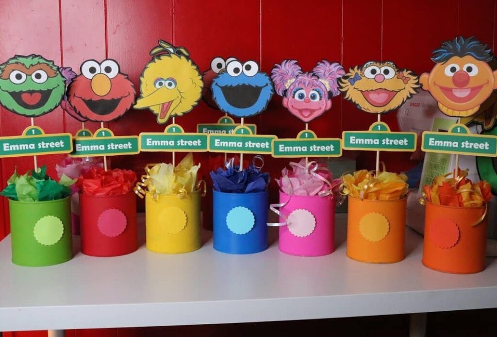 DIY Sesame Street Centerpieces topper