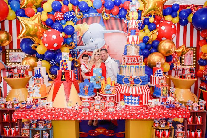Dumbo Birthday Invitations