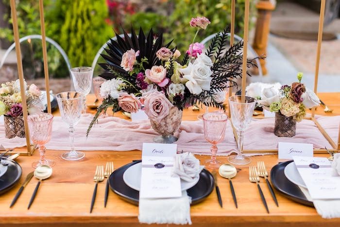 Vintage Elegance Wedding Party Planner