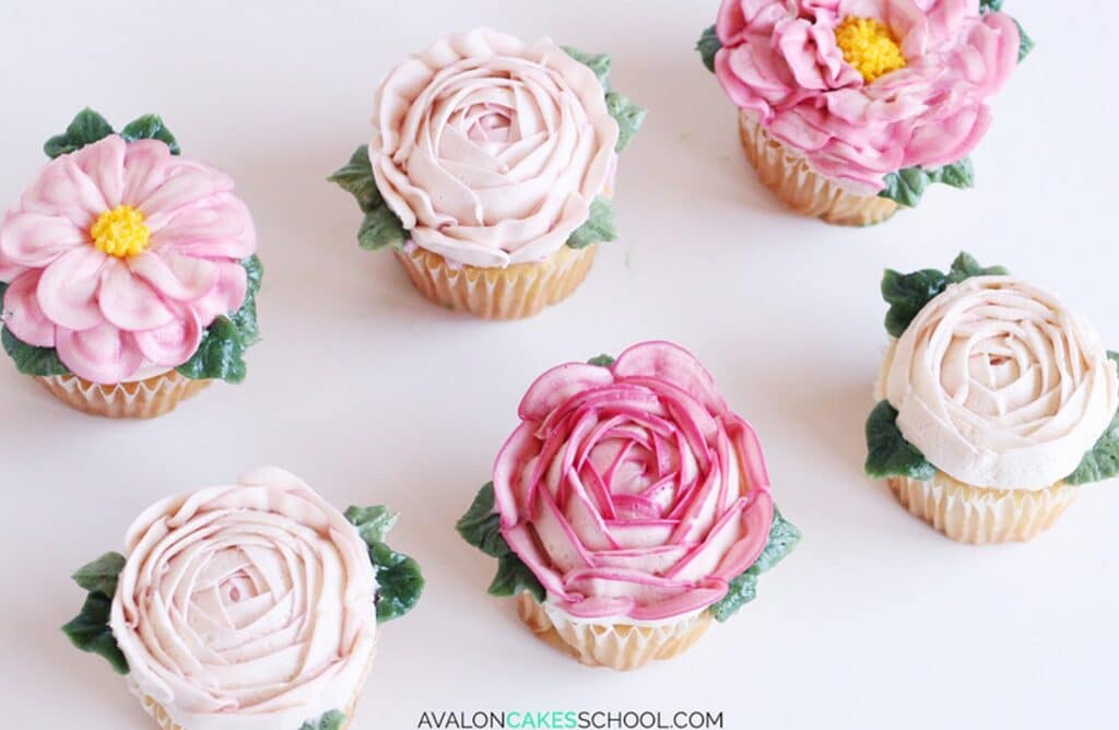 Easy & Delicious Buttercream Cupcakes