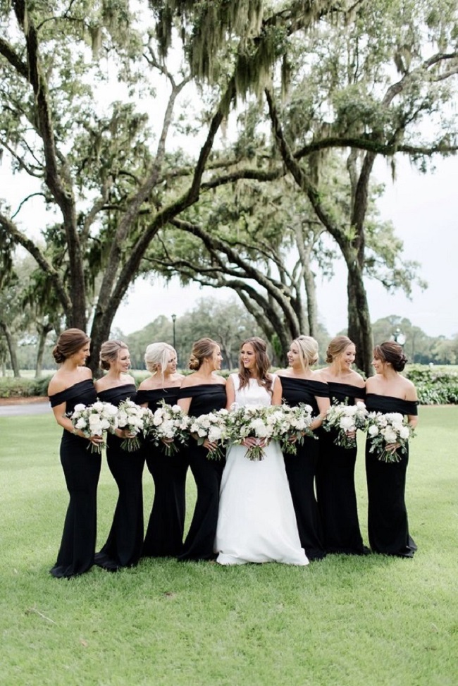 Monochrome Elegance Wedding Party Planner
