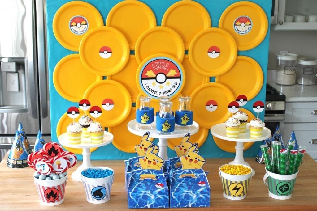 DIY Paper Plates Pikachu Themed Wall Decor