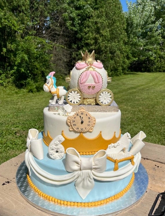 Fondant Princess Carriage with Horses Birthday Cake