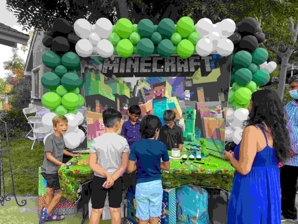 Minecraft Birthday Party Backdrop and Balloon Arch