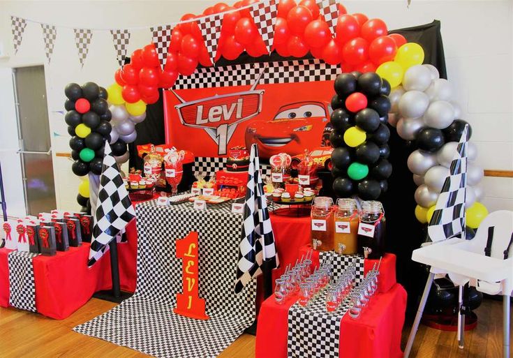 Lightning McQueen Party Backdrop and Balloon Arch