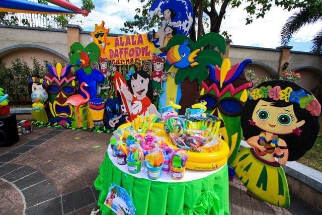 Cute DIY Cardboard Lilo & Stitch Party Cutouts