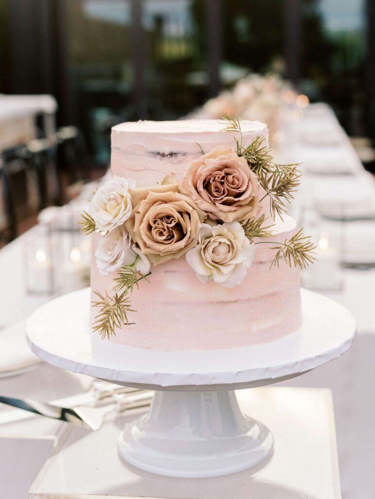 Enchanting two tiers Floral Wedding Cakes