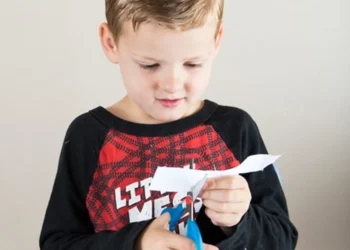Build-a-Sentence Cut & Paste Printable to Boost Kids’ Language Skills 3