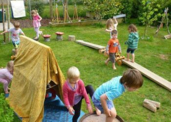 DIY Backyard Obstacle Course in Summer