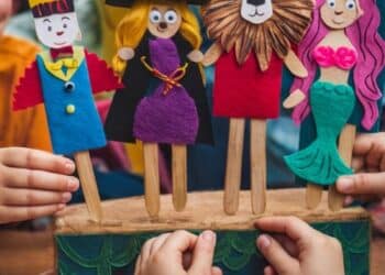 DIY Popsicle Puppets for Kids 1