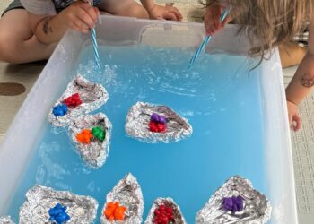DIY Water Table for Kids 5