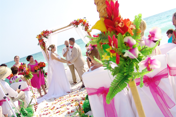 Hawaiian Hibiscus Wedding 3
