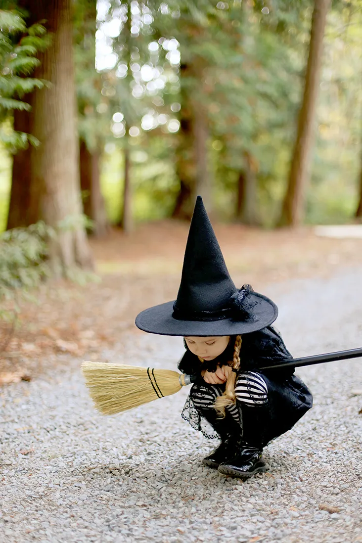 DIY Halloween Witch Hat Tutorial