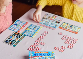 Fall-Themed Bingo Activities (Free Printables) 1
